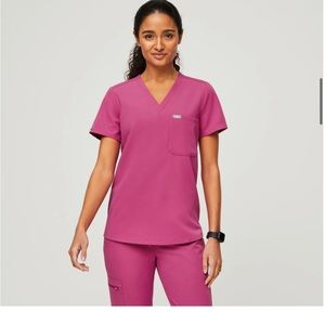 FIGS Catarina one pocket scrub top